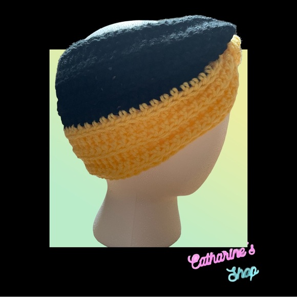 Wizarding School Earwarmer Childs - Picture 2 of 2